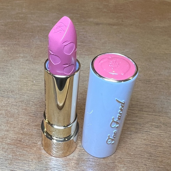 Too Faced Peach Kiss Moisture Matte Longwear Lipstick - Shade: Bridezilla - Picture 2 of 9
